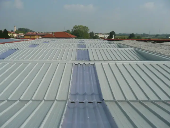 Copertura capannone industriale, realizzazione MB Coperture Group