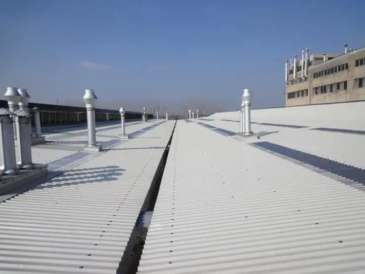 Copertura capannone industriale, realizzazione MB Coperture Group