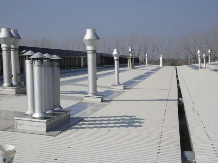 Copertura capannone industriale, realizzazione MB Coperture Group