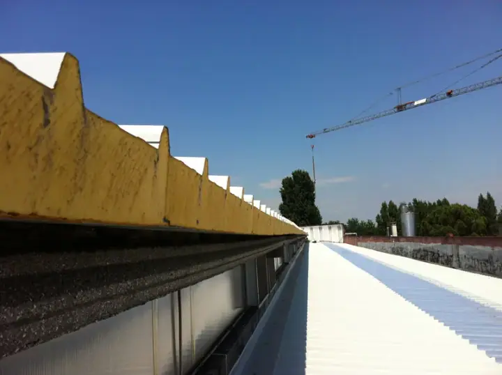 Copertura capannone industriale, realizzazione MB Coperture Group